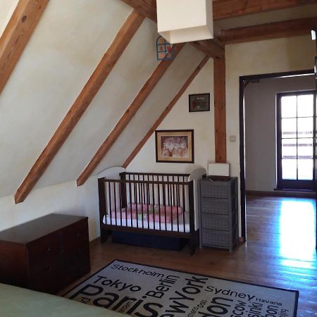 Vila Dom Kolo Rewala Paprotno Exteriér fotografie