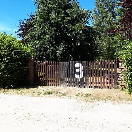 Vila Dom Kolo Rewala Paprotno Exteriér fotografie