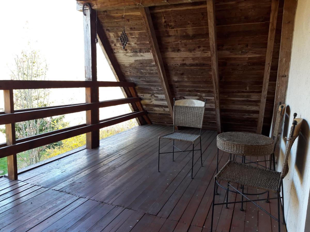 Vila Dom Kolo Rewala Paprotno Exteriér fotografie