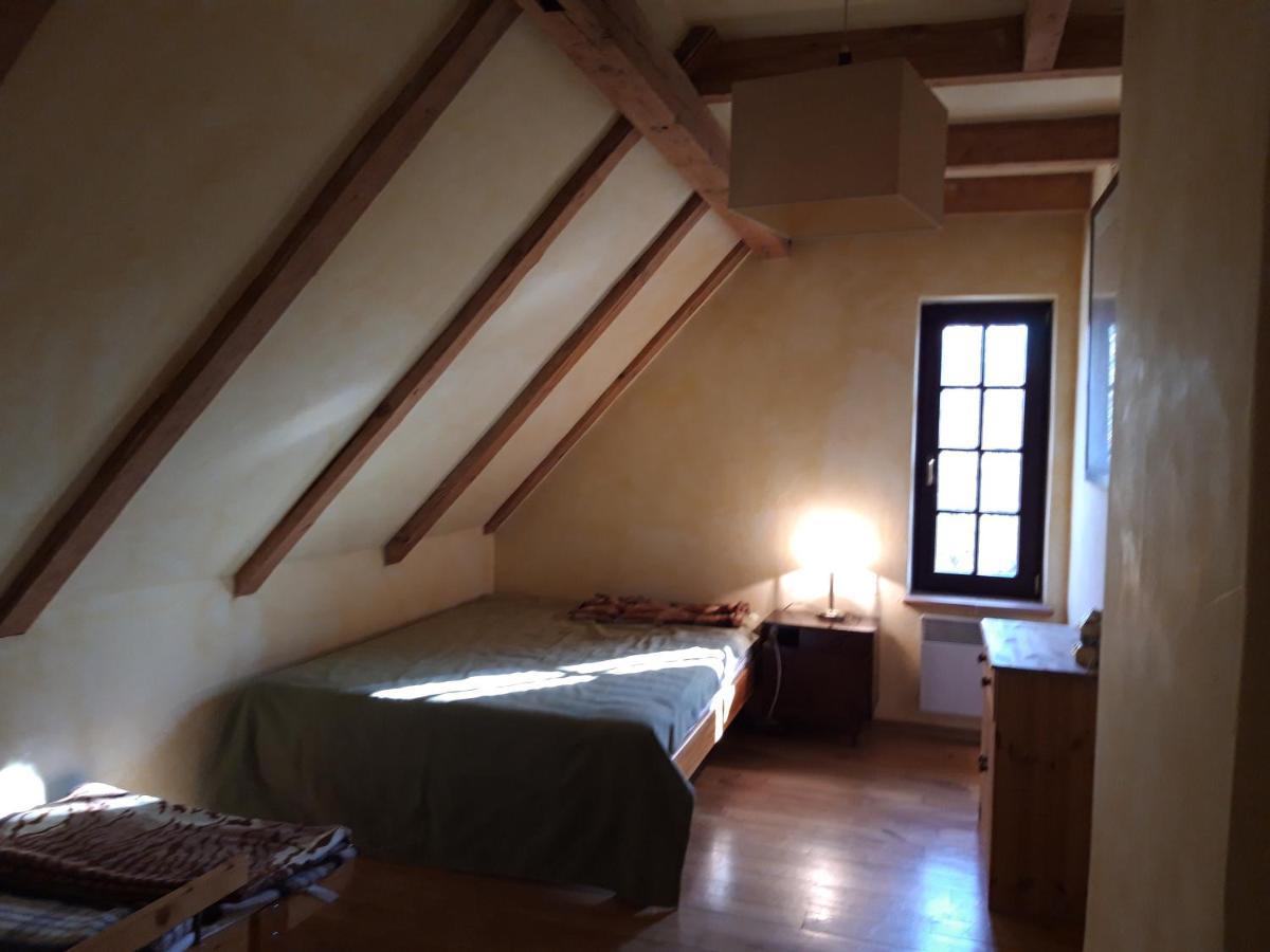 Vila Dom Kolo Rewala Paprotno Exteriér fotografie