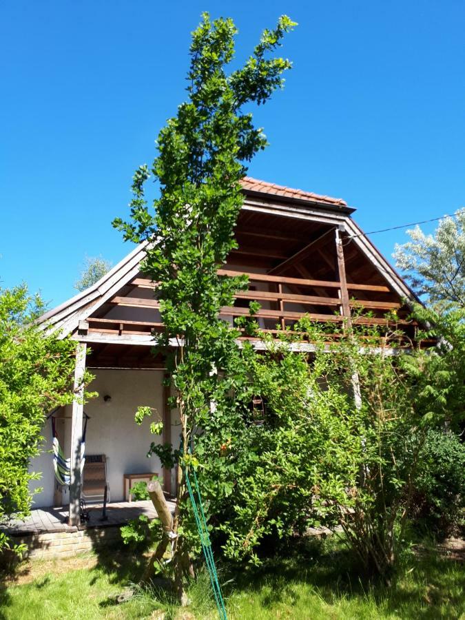 Vila Dom Kolo Rewala Paprotno Exteriér fotografie