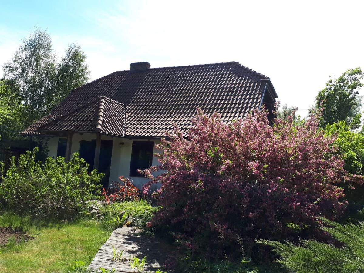 Vila Dom Kolo Rewala Paprotno Exteriér fotografie